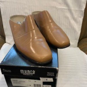 Women's Munro Reese Leather Mule